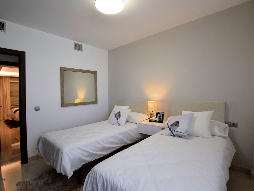 Belvilla By Oyo Miraval Sitio de Calahonda ภายนอก รูปภาพ